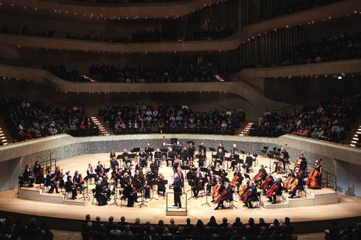 Das Hamburger Ärzteorchester im Großen Saal der Elbphilharmonie